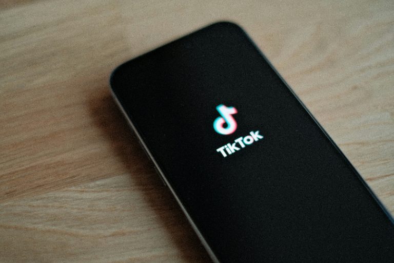The Enticing Allure of TikTok: A Deep Dive into the World of Creators and Culture 1 The Enticing Allure of TikTok: A Deep Dive into the World of Creators and Culture